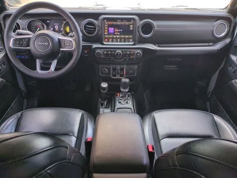 Used 2023 Jeep Wrangler Unlimited Sahara w/ Cold Weather Group AWD/4WD image 15