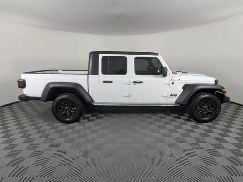 Used 2021 Jeep Gladiator Sport w/ Trailer Tow Package image 4