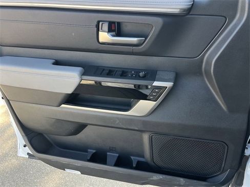 Used 2024 Toyota Tundra Limited image 25