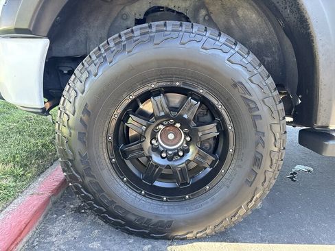 Used 2014 Ford F150 FX4 w/ Equipment Group 402A Luxury AWD/4WD image 21