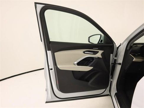 Certified 2025 Audi Q5 Premium Plus w/ Premium Plus image 10