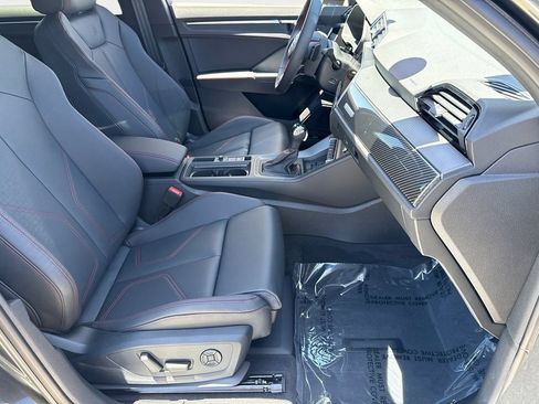 Certified 2025 Audi Q3 2.0T Premium Plus w/ Premium Plus Package image 10