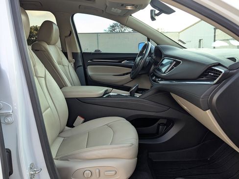 Used 2020 Buick Enclave Essence w/ Sport Touring Edition image 26