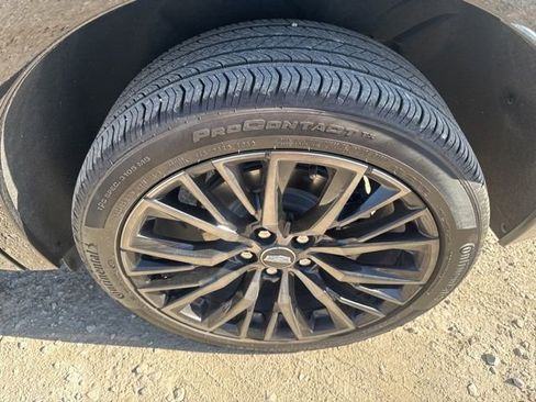 Used 2024 Cadillac XT4 Sport image 31