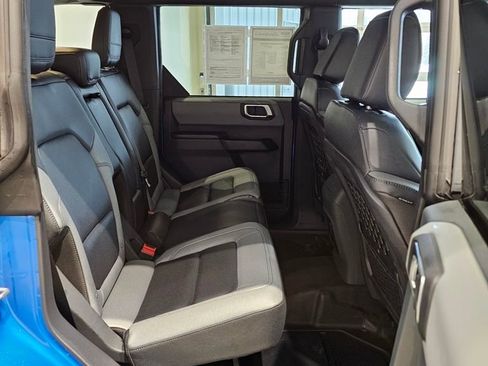 Used 2024 Ford Bronco Big Bend w/ Sasquatch Package image 34