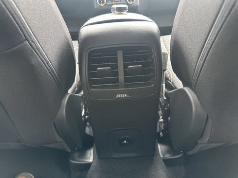 Used 2025 Ford Escape Active AWD/4WD image 31