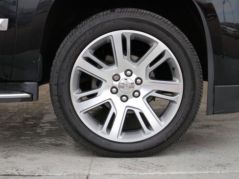 Used 2015 Cadillac Escalade ESV Luxury image 13