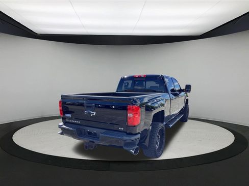 Used 2019 Chevrolet Silverado 2500 LTZ w/ Custom Sport Edition AWD/4WD image 8