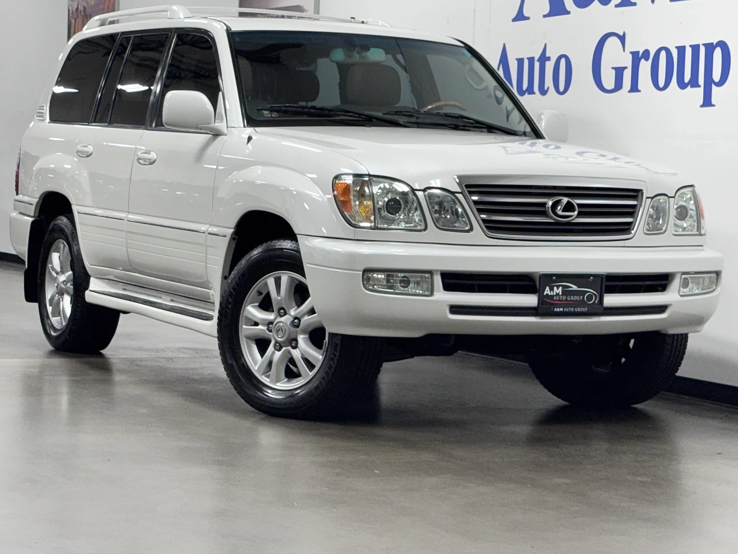 Used 2004 Lexus LX 470 4WD image 1