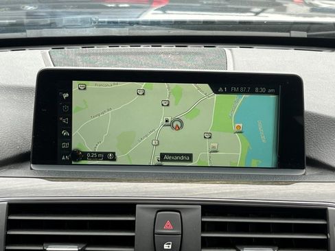 Used 2017 BMW 330e image 21