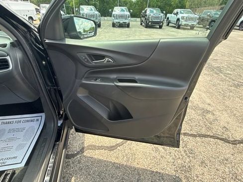 Used 2024 Chevrolet Equinox LT FWD image 32