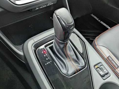 Used 2024 Subaru Crosstrek 2.5i Limited w/ Crosstrek Mirror Package image 32