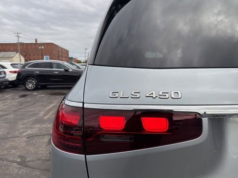 Certified 2025 Mercedes-Benz GLS 450 4MATIC image 7