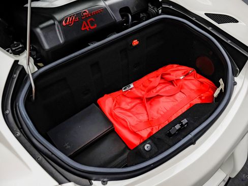 Used 2015 Alfa Romeo 4C Coupe w/ Leather Interior Group RWD image 83