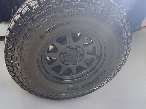 Used 2025 Toyota Tacoma TRD Off-Road w/ TRD Off Road Upgrade Package AWD/4WD image 20