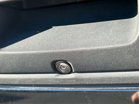 Used 2022 Chevrolet Colorado ZR2 w/ ZR2 Midnight Special Edition image 17