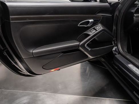 Used 2019 Porsche 911 Turbo S image 22