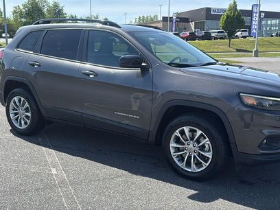 Used 2022 Jeep Cherokee Latitude Lux w/ Sun & Sound Group