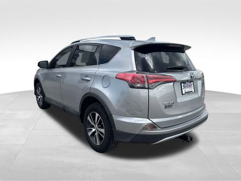 Used 2016 Toyota RAV4 XLE image 9