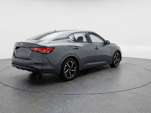 Used 2025 Nissan Sentra SV image 7