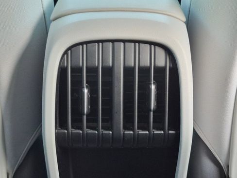 Used 2024 Hyundai Kona SEL FWD image 16