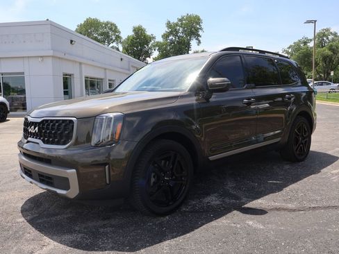 Used 2023 Kia Telluride EX X-Line AWD/4WD image 3