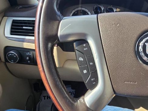 Used 2009 Cadillac Escalade ESV AWD image 52