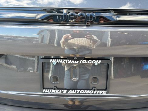 Used 2024 Jeep Grand Cherokee Altitude image 35