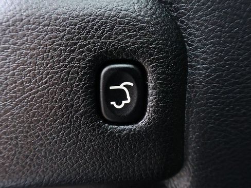 Used 2019 Jeep Grand Cherokee Limited AWD/4WD image 17