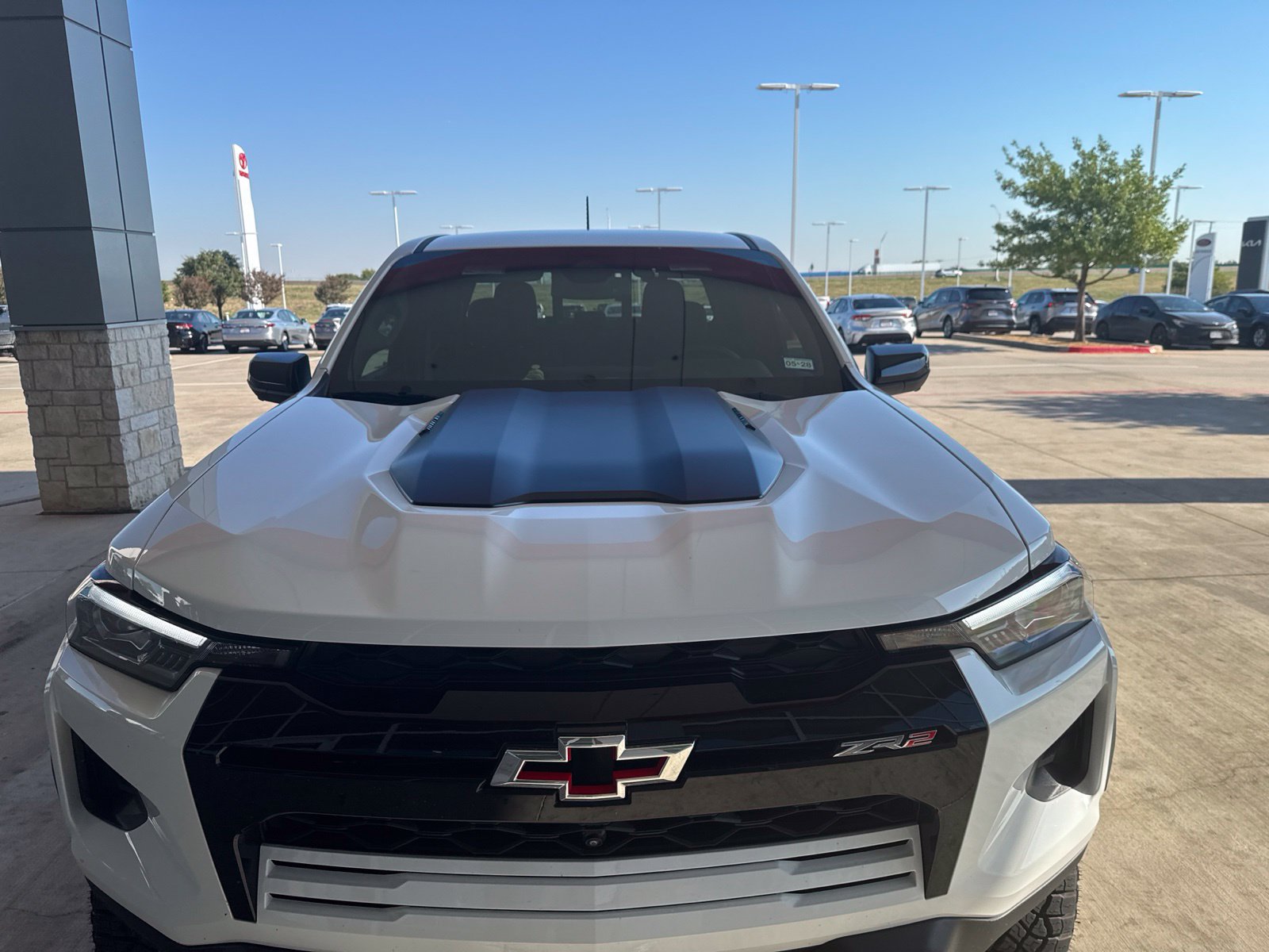 Used 2025 Chevrolet Colorado ZR2 w/ Technology Package AWD/4WD image 35
