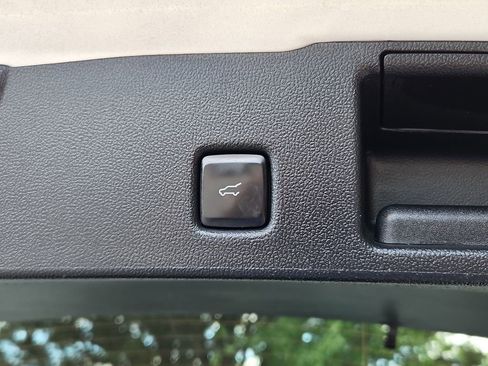 Used 2024 Ford Escape SE FWD image 31
