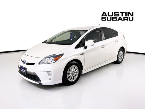 Used 2015 Toyota Prius Prime Plug-In Hybrid image 3