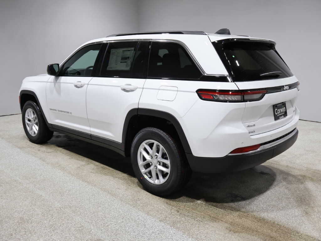 New 2026 Jeep Grand Cherokee Laredo X AWD/4WD image 3