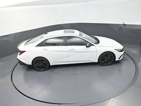 New 2026 Hyundai Elantra SEL Sport Premium FWD image 29