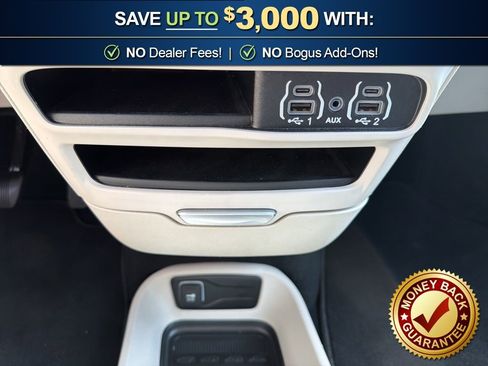 Used 2023 Chrysler Pacifica Touring-L image 27