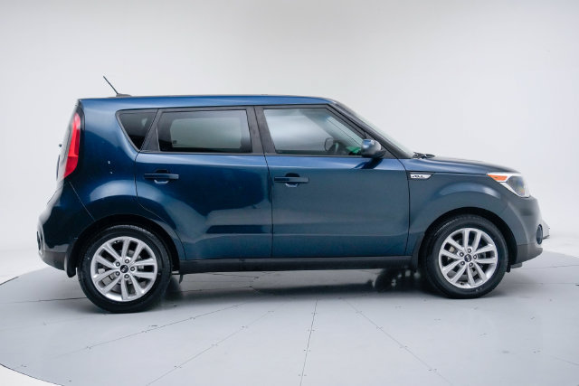 Used 2017 Kia Soul + FWD image 8