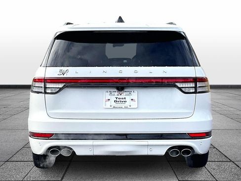 New 2026 Lincoln Aviator Reserve image 4