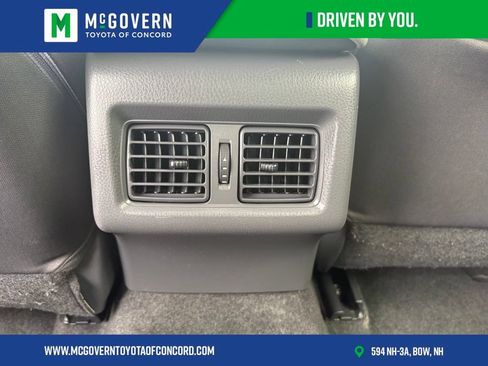 Used 2018 Toyota Camry LE w/ Audio Package FWD image 15