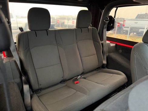 Used 2018 Jeep Wrangler Sport image 15
