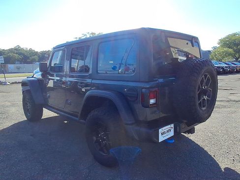 Used 2024 Jeep Wrangler Unlimited AWD/4WD image 28