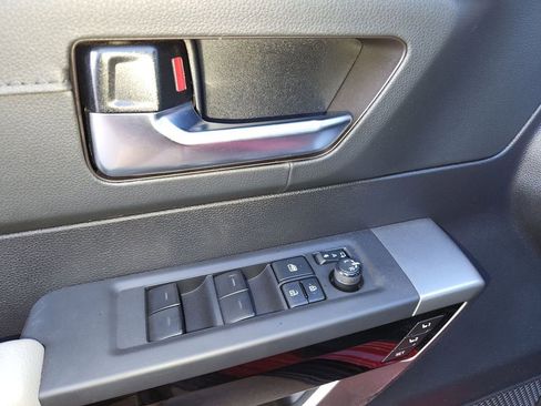 Used 2023 Toyota Sequoia Limited image 31