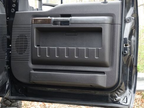 Used 2015 Ford F350 Platinum w/ FX4 Off-Road Package image 34