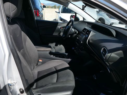 Used 2020 Toyota Prius Prime LE image 27