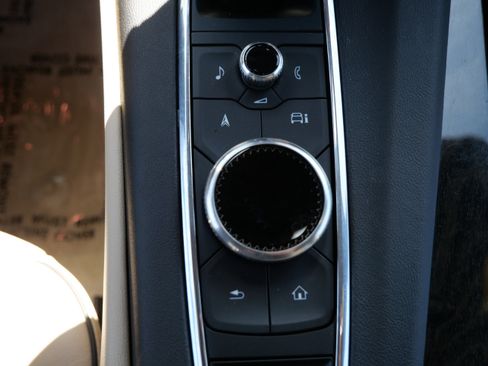 Used 2024 Cadillac Escalade ESV Premium Luxury w/ LPO, Floor Liner Package AWD/4WD image 30