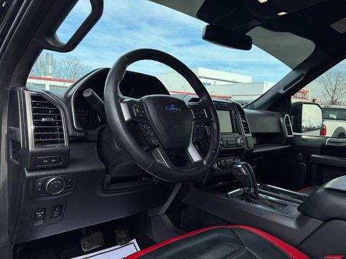 Used 2018 Ford F150 Lariat w/ Equipment Group 502A Luxury image 14