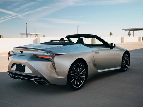 Used 2024 Lexus LC 500 Convertible image 4