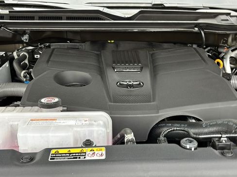 New 2026 Toyota Tundra SR5 w/ SR5 Convenience Package AWD/4WD image 37