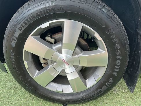 Used 2012 GMC Acadia SLT image 36