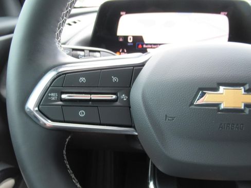 Used 2026 Chevrolet Traverse LT FWD image 24