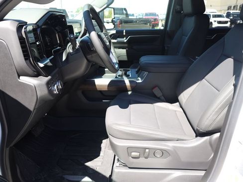 New 2026 GMC Sierra 3500 SLT w/ SLT Convenience Package AWD/4WD image 11